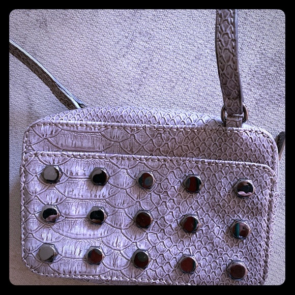 Perfect little grey snakeskin look crossbody ! - Picture 1 of 2